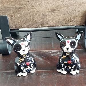 NWT- Salt & Pepper shakers🐈‍⬛